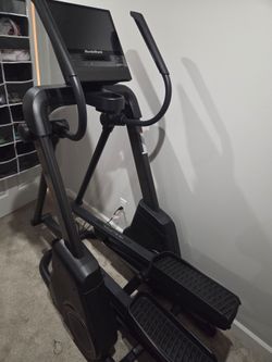 iFIT NordicTrack X16 Elliptical - Like New