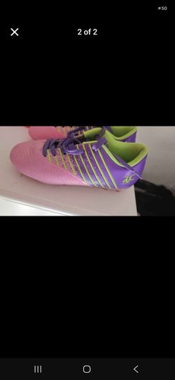 Soccer cleats