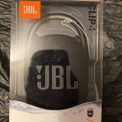 JBL Clip 4