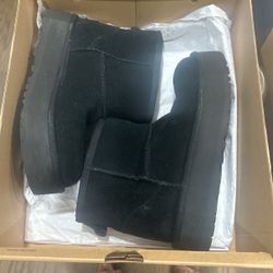 Uggs Size 4