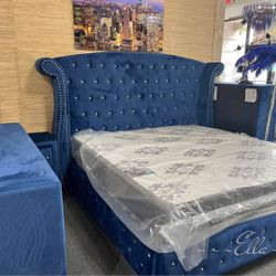 in Stock Melody Pacific Blue 5-Piece California King Bedroom Set
Coaster
