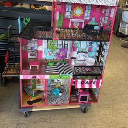 Doll House 