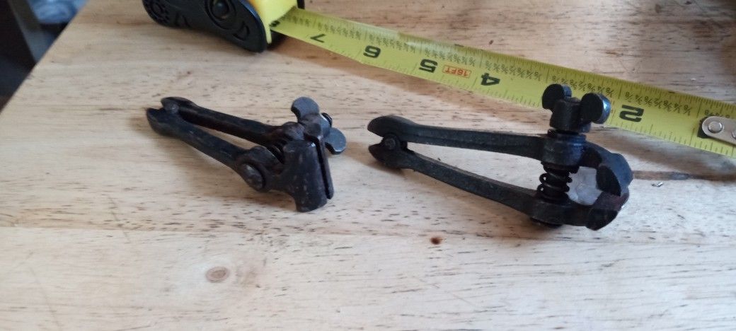 Miniature Steel Vise Spring Loaded Twist Clamps For Smaller Items When Working On