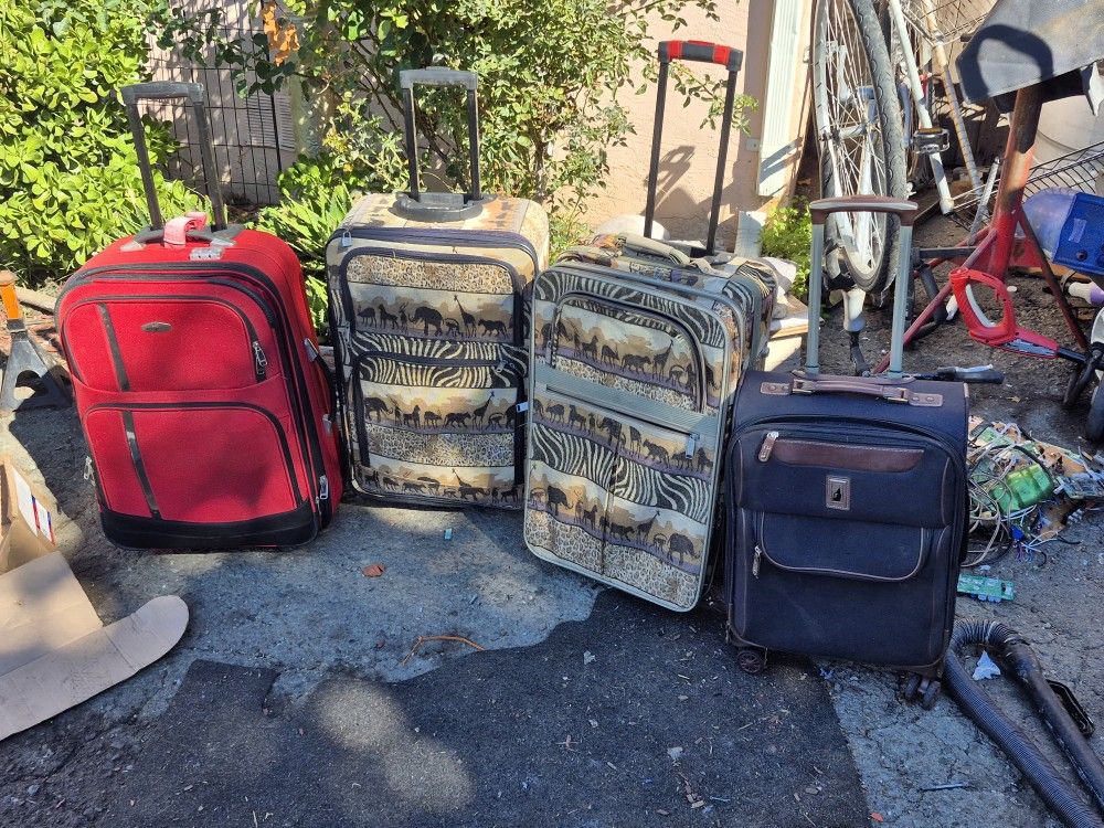 Rolling Suit Cases "MOVING HAVE TO SELL BY 11-7-25"