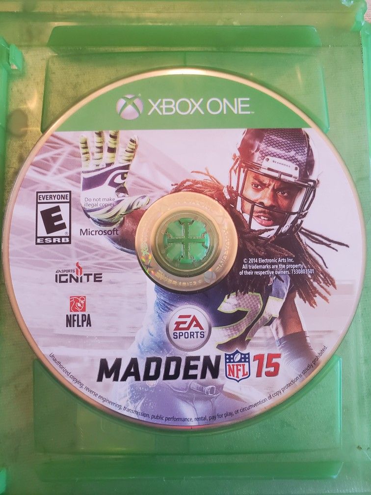 Madden 15 Football for Xbox one Video game system disk only