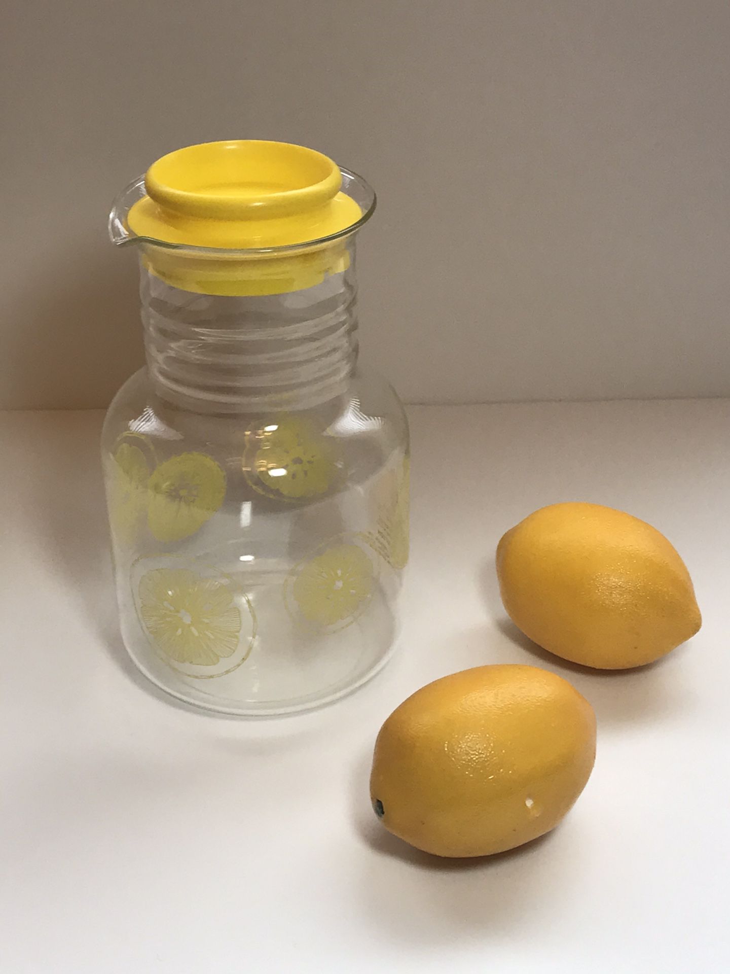 Vintage Pyrex Carafe Lemon Design