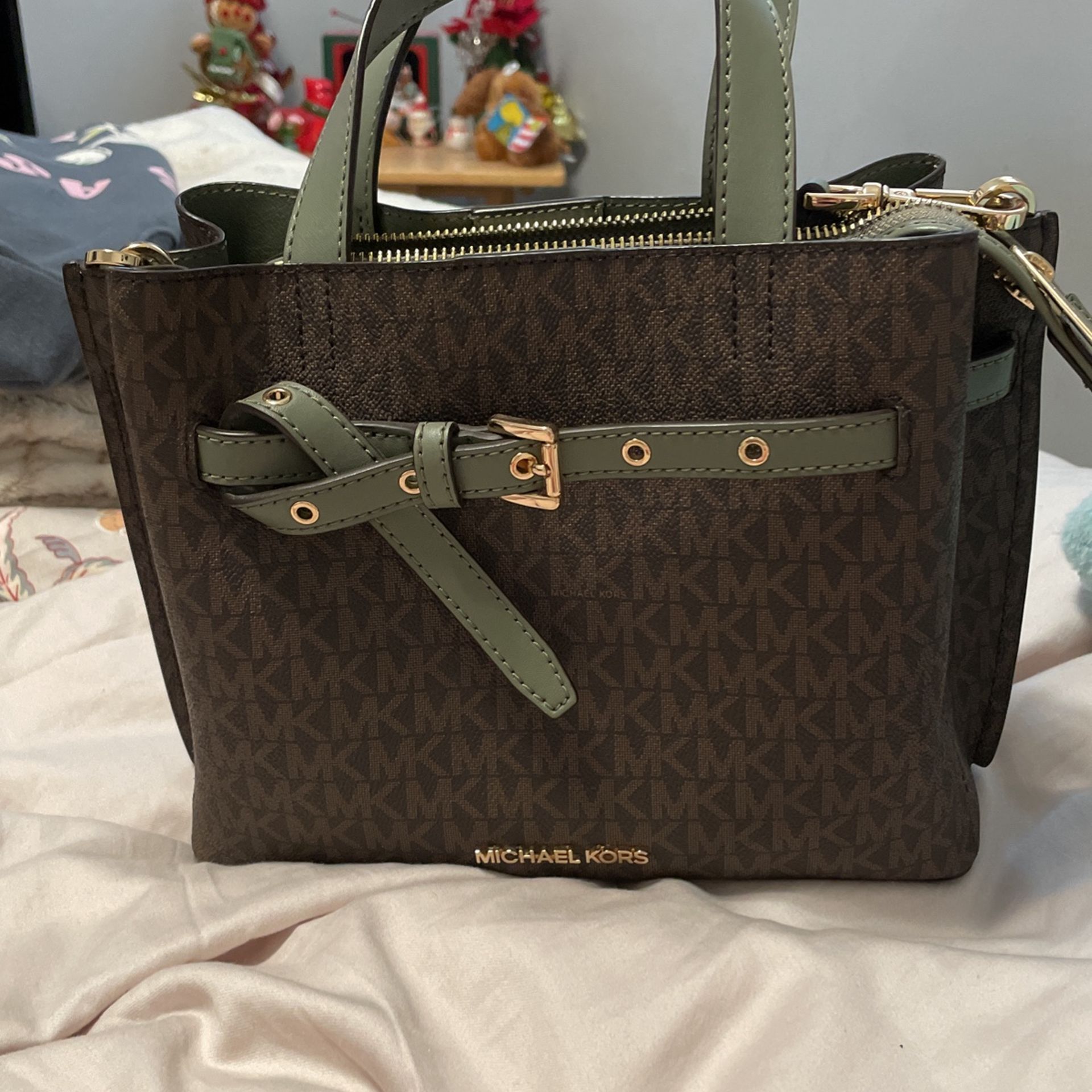 New Micheal Kors Purse