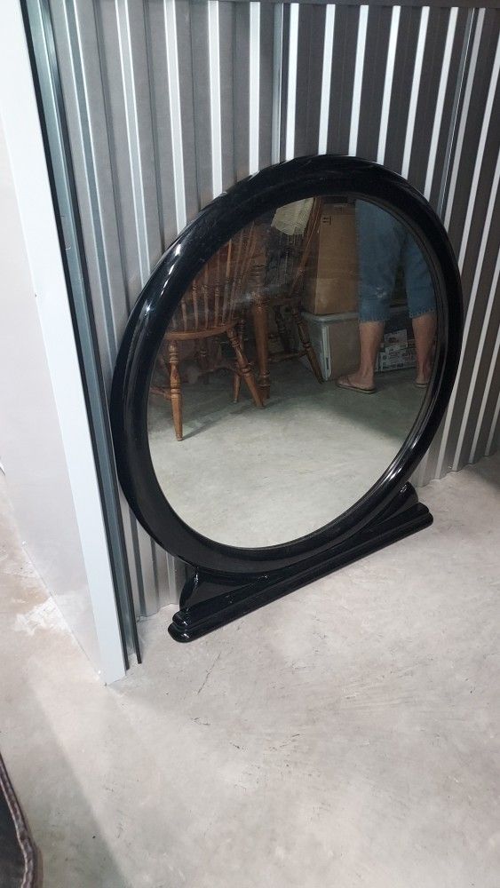 Excellent Shape Black Round Dresser Mirror