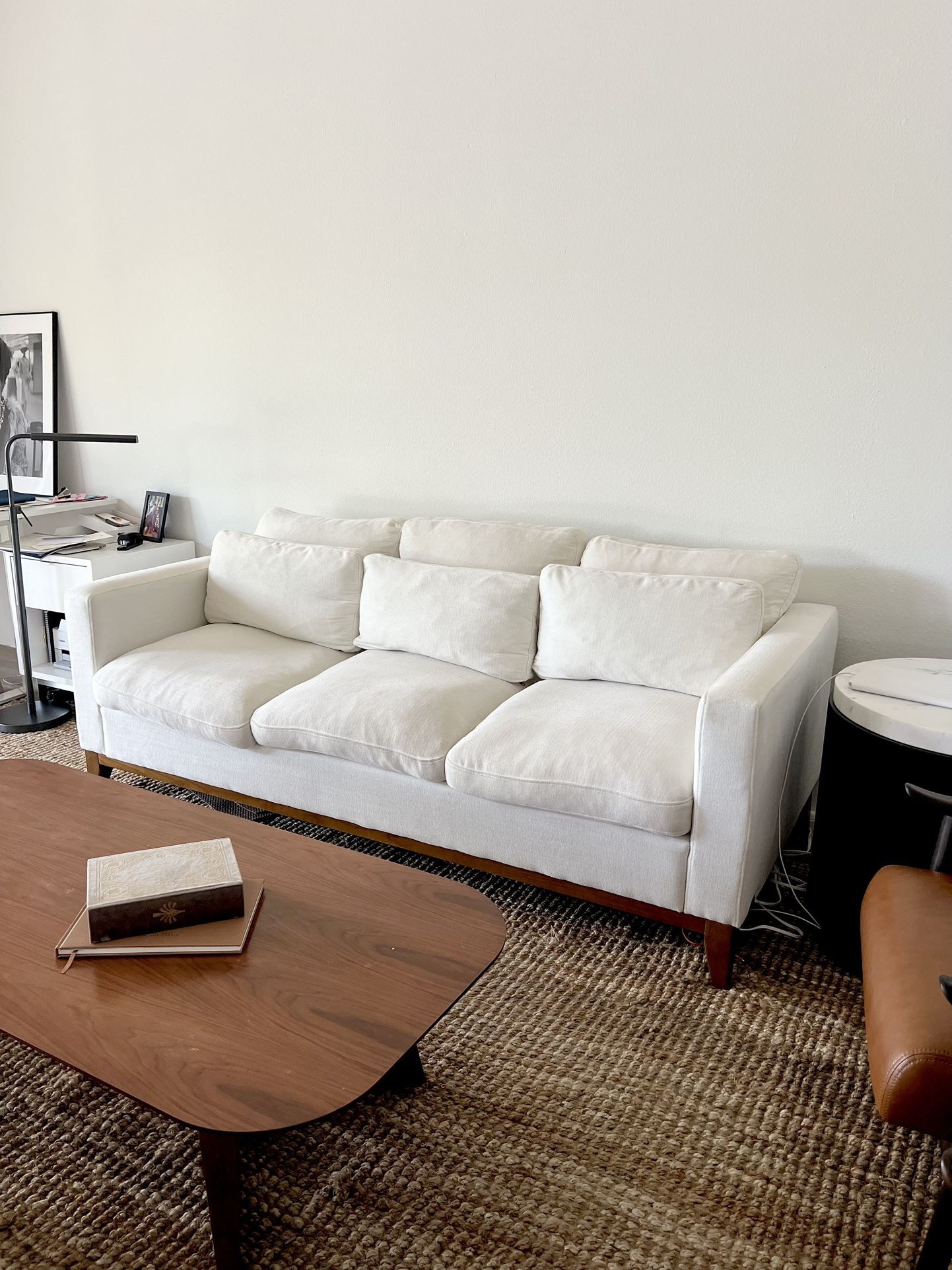 Modern White Sofa (in Pet Free House)