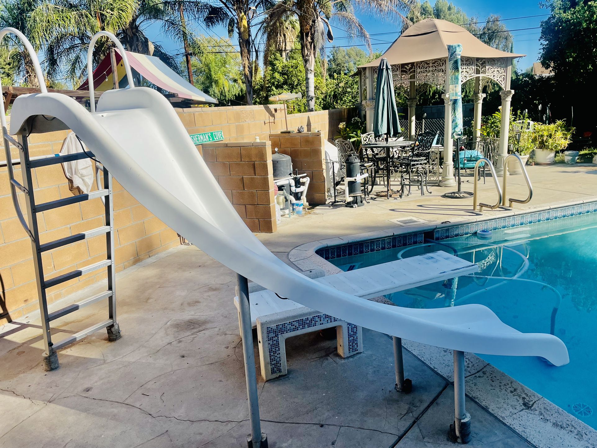 Pool Pillow Logo Mule Slides for Sale in Santa Clarita, CA - OfferUp