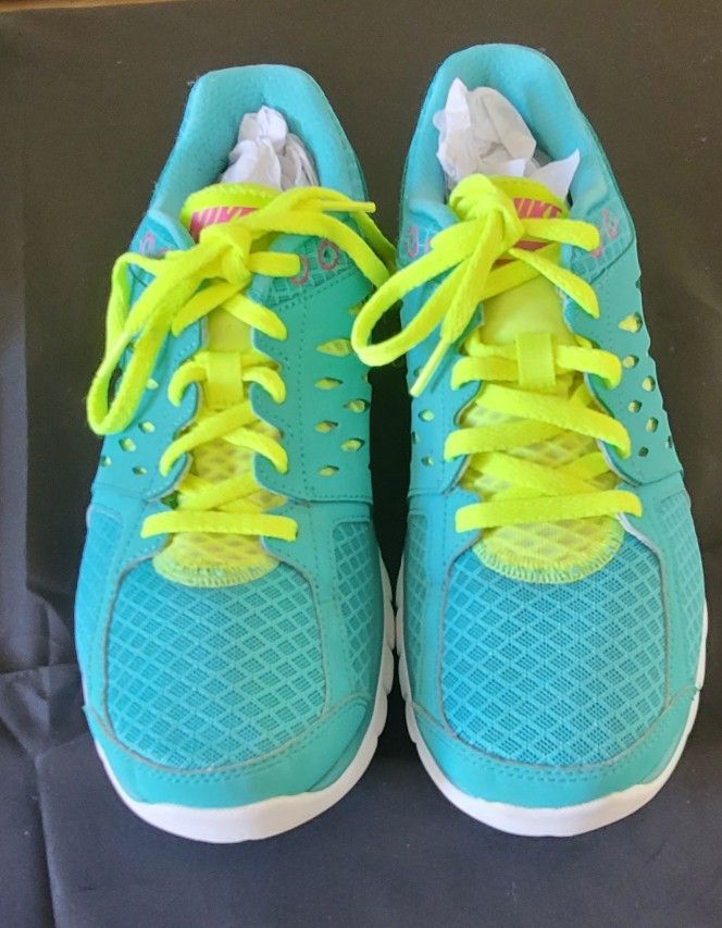 Nike Womens Shoes Size 10