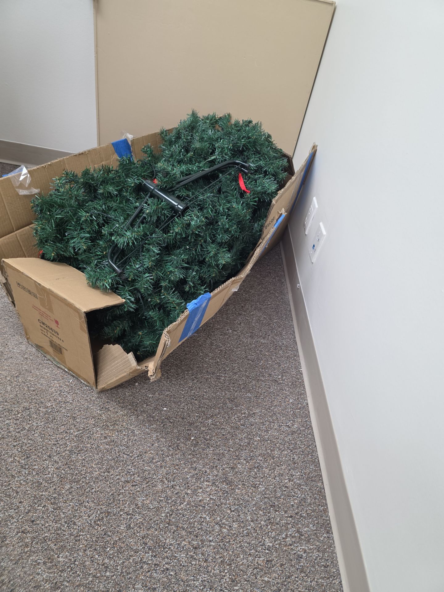 6 or 7ft christmas tree free