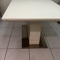Mesa comedor blanca en Kendall