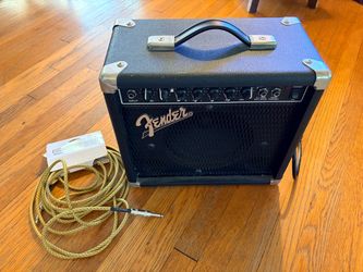 Fender Frontman 15G Guitar Amp + Cable – $55
