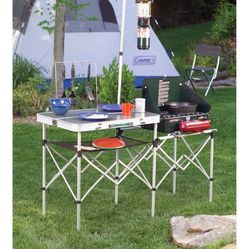 Outdoor Camp Kitchen