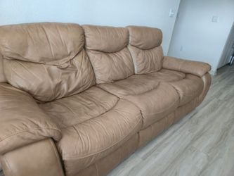 Electric Reclinable Couch