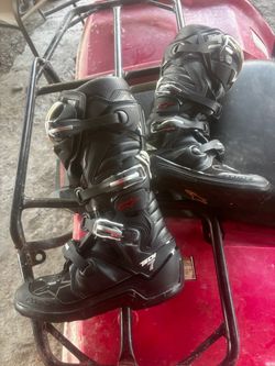 Biker boots