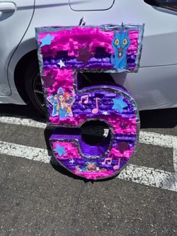 K pop Number pinata