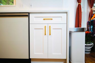 B24 cabinet 