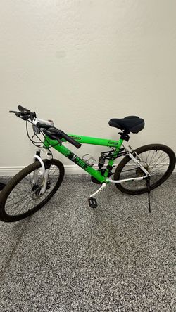 Genesis V2100  green bike