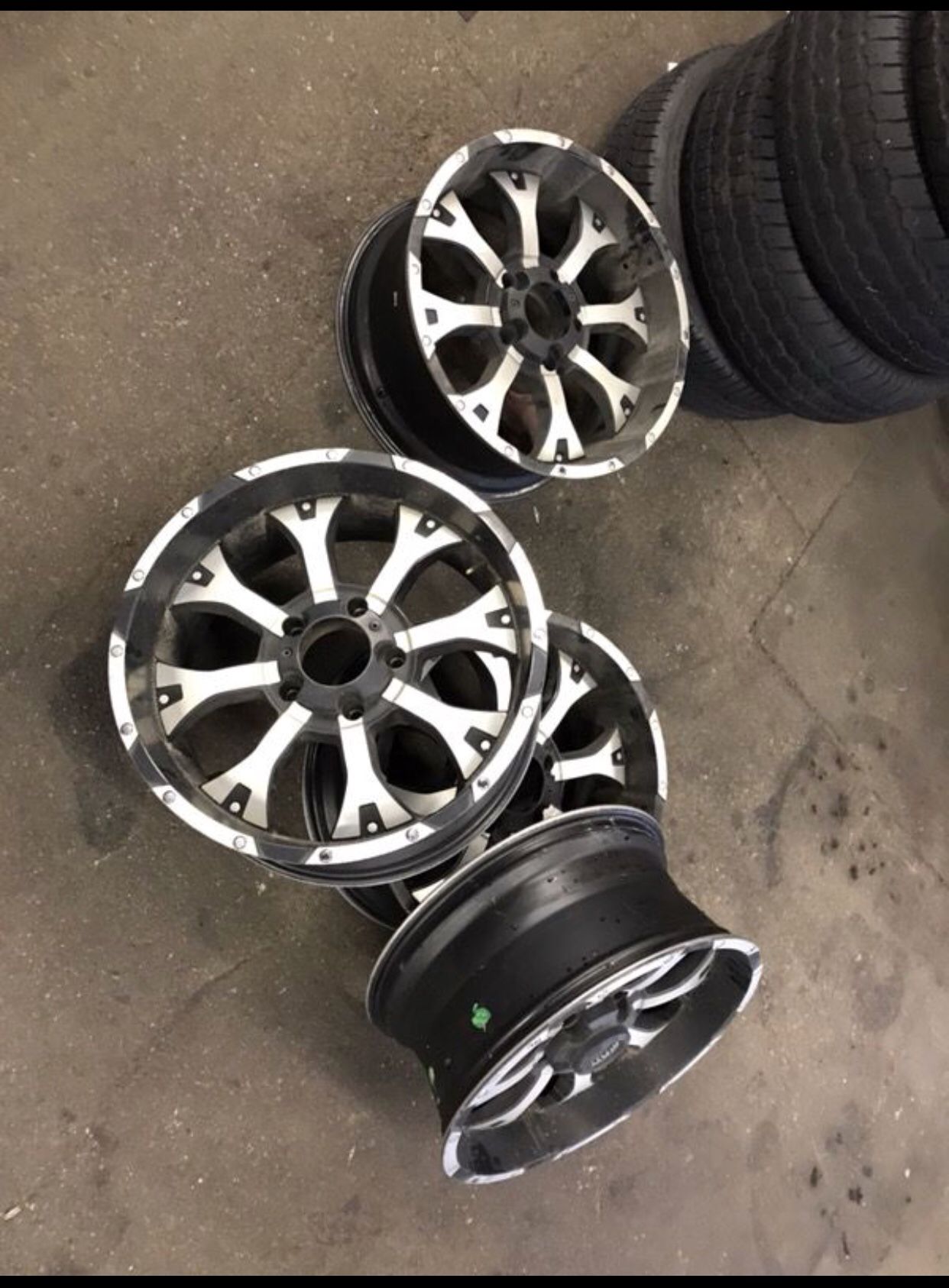 Wheels Mkw m85 20x9 +20” 5x150 lug pattern