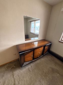 Vintage Mid-Century Dresser & Nightstand Set