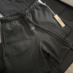 Essentials Shorts