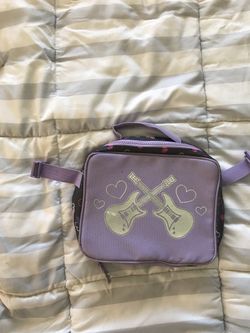 Purple insulated lunch bag.
