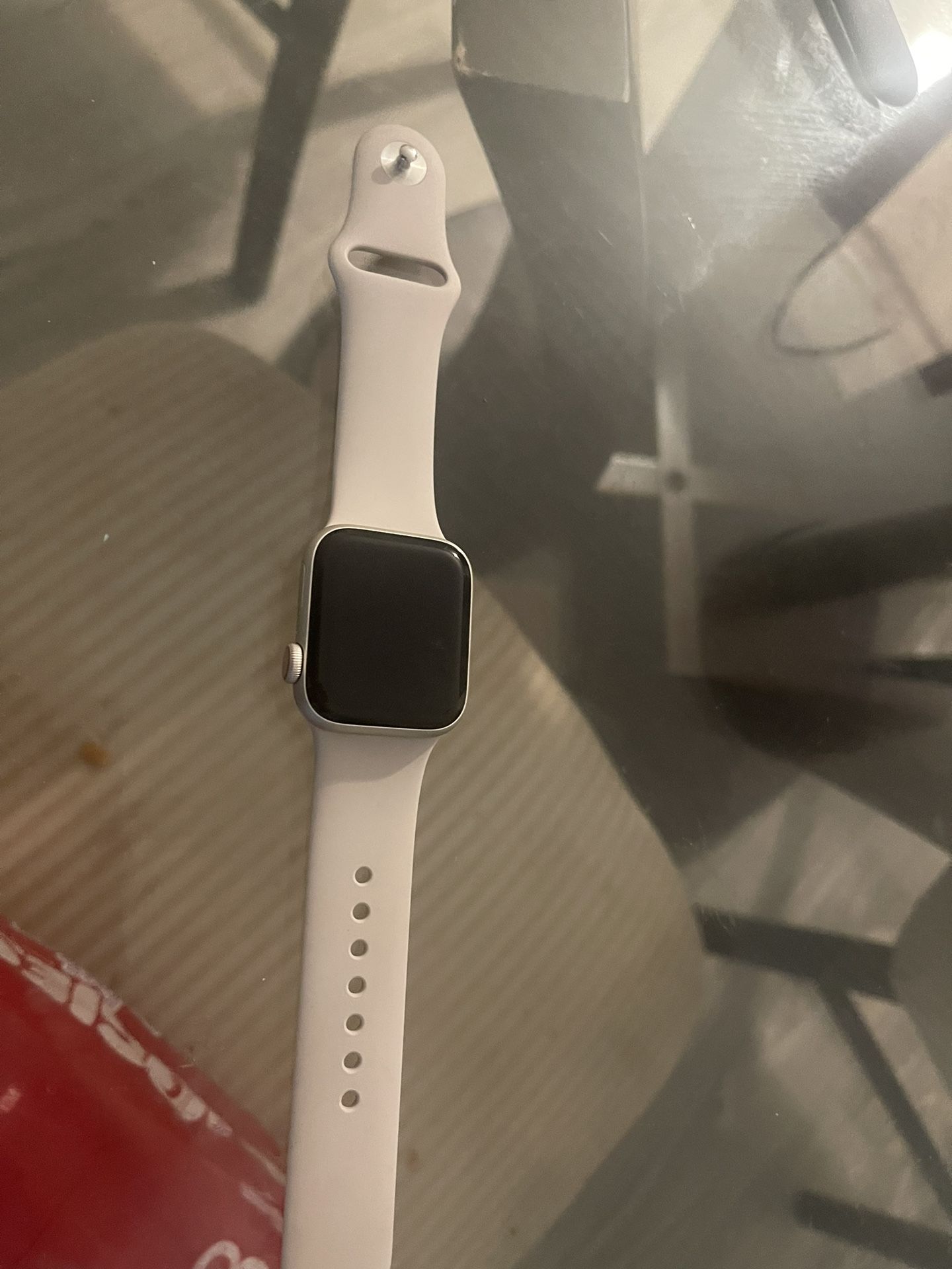 Apple Watch New SE 2 Electronics & Media