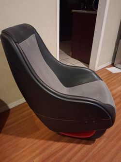 Brookstone React Shiatsu Massage Chair