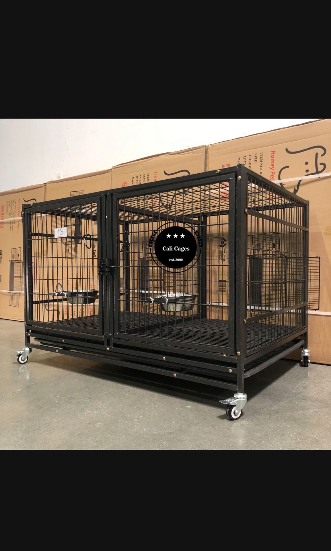 Dog Cage Kennel Size 43”With divider, trays, feeding bowls and