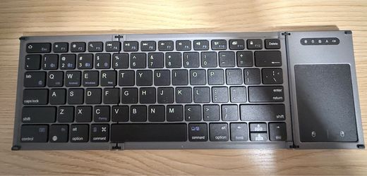 Portable Bluetooth keyboard