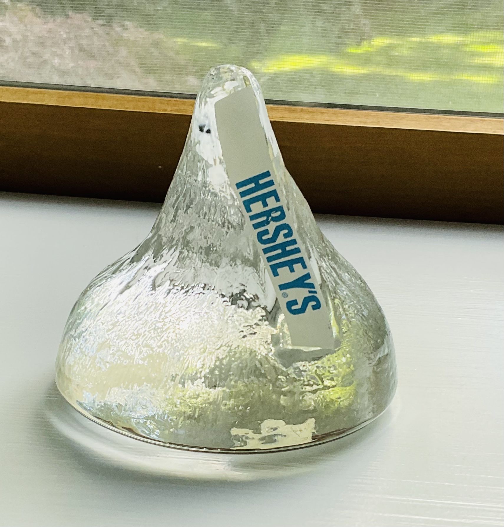 VINTAGE HERSHEY'S KISS CRYSTAL GLASS PAPERWEIGHT BY GLASSWORKS, WEST VIRGINIA, 3.5” x 3.5” 