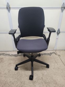 LIKE NEW - Steelcase Leap V2 3D Knit Back, Computer Desk Ergonomic Task Office Chair