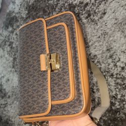 MICHAEL KORS BAG