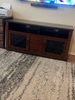 Entertainment center