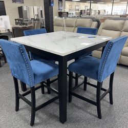 Dining Table Set. 🚚WE DELIVER🚚