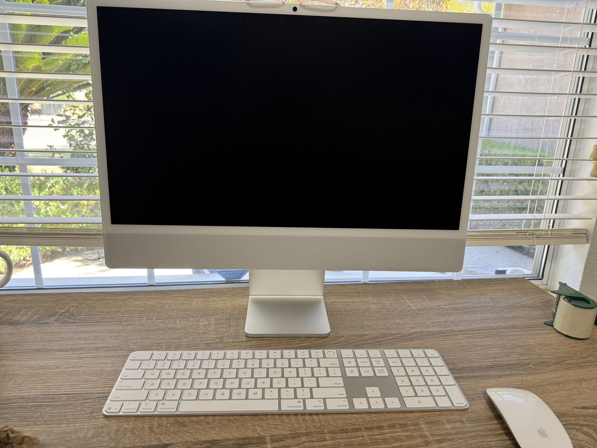 IMAC 24” SLV/10C CPU 10C GPU SERIAL NUMBER GH7J04M62F