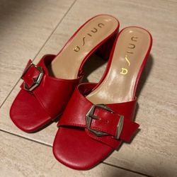 Unisa Women's Red Mules