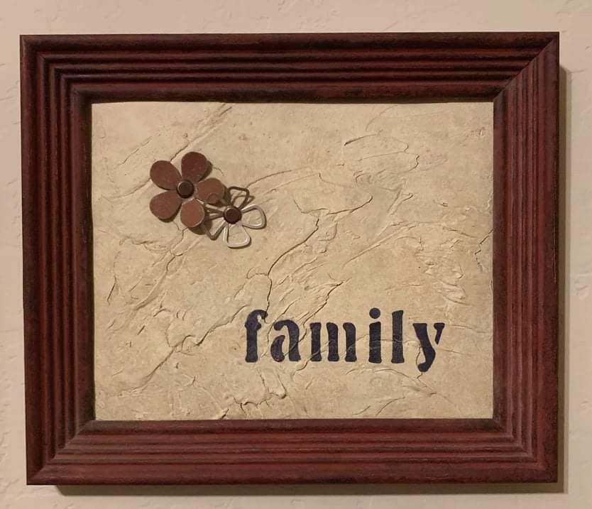 RECYCLED MATERIALS PAPER WOOD FRAME FAMILY FLORAL FLOWER DAISY ACCENT WALL DECOR ART PICTURE