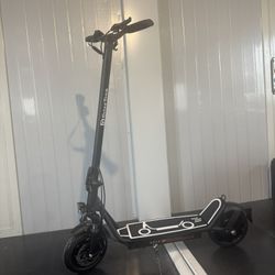 Long-range electric scooter