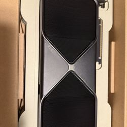 NVIDIA - GeForce RTX 5090 FE (Founders Edition) 32GB GDDR7 Graphics Card - Dark Gun Metal