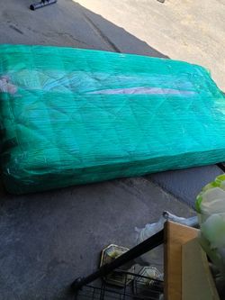 Day Twin Bed With Frame & Mattress plus Top Foam Mattress 