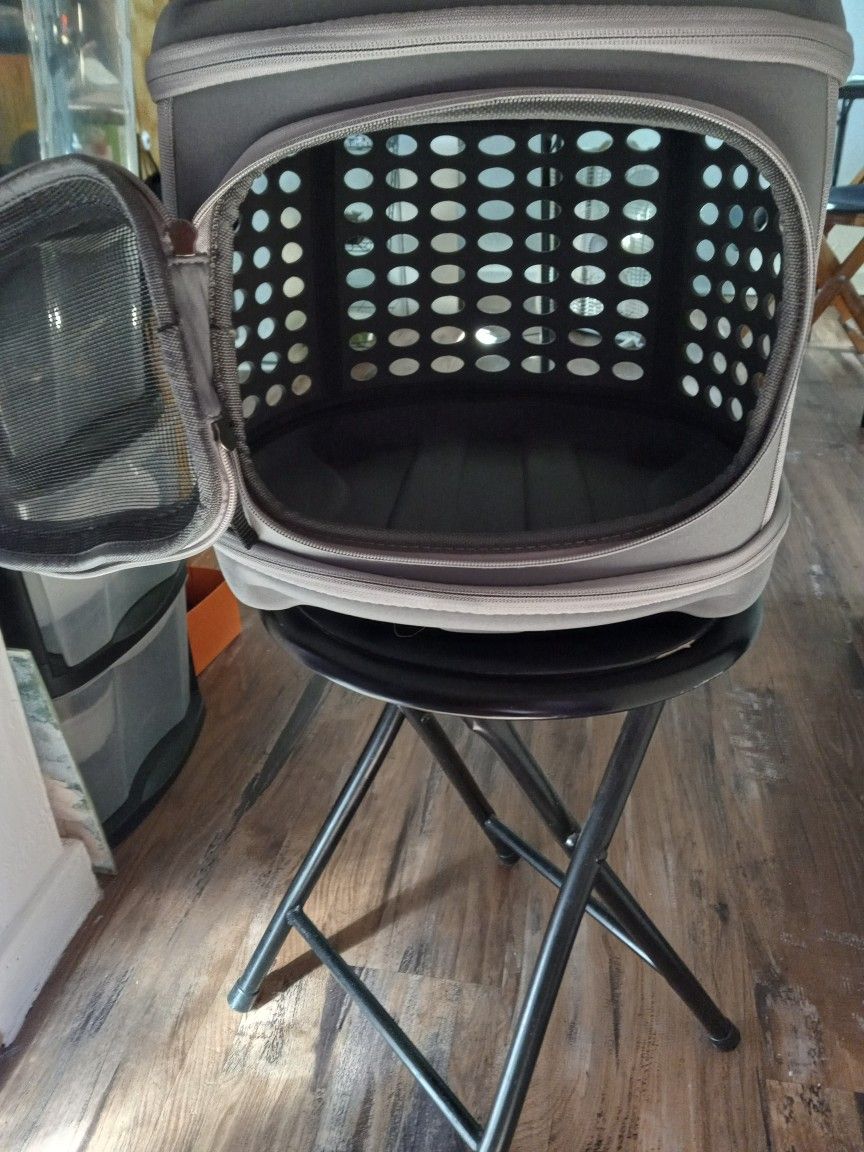 17 L x14 W