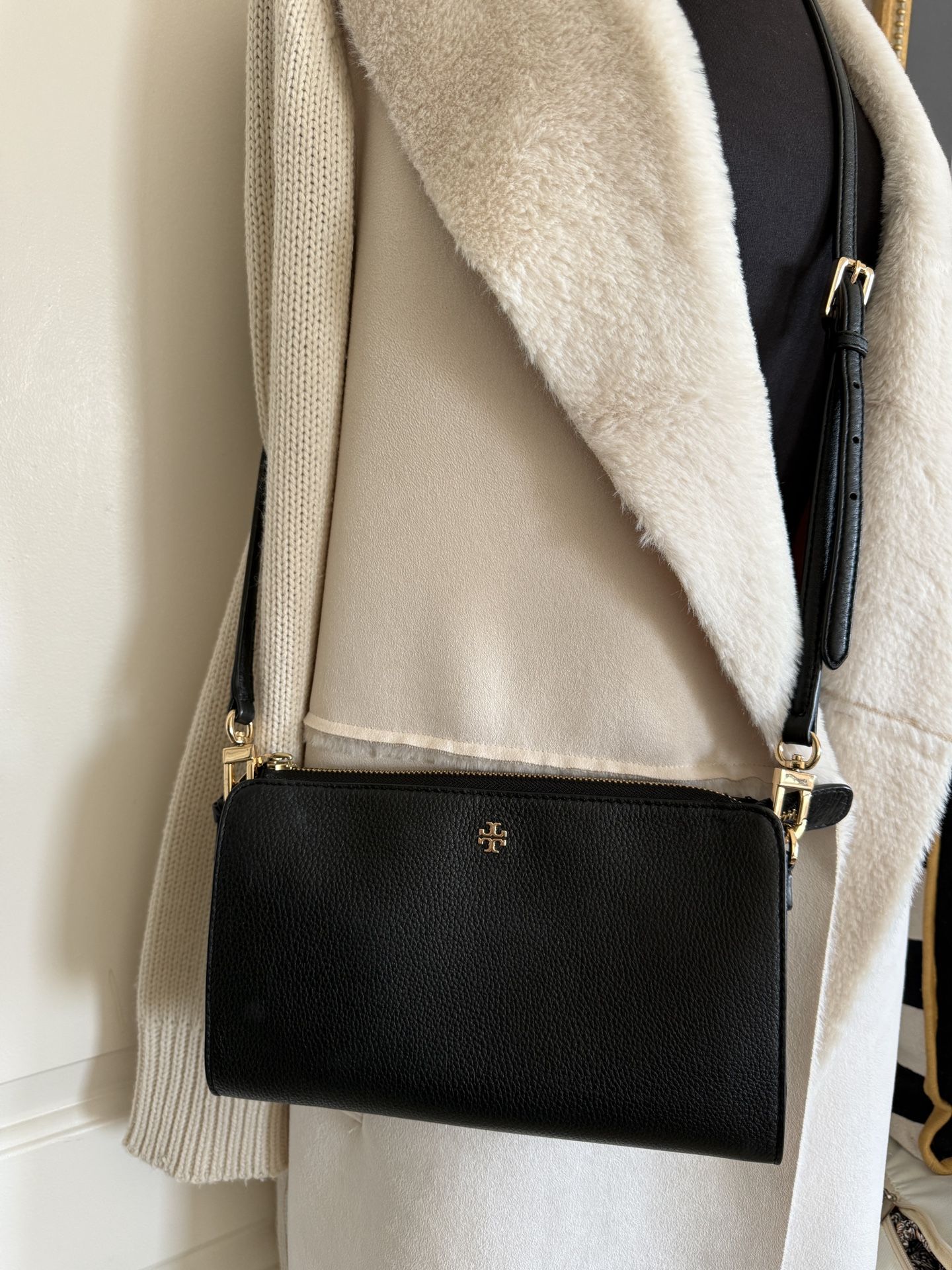 Tory Burch Mercer Pebbled Zip Crossbody Bag Black