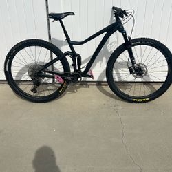 Giant Stance Medium MTB Fox Fork 