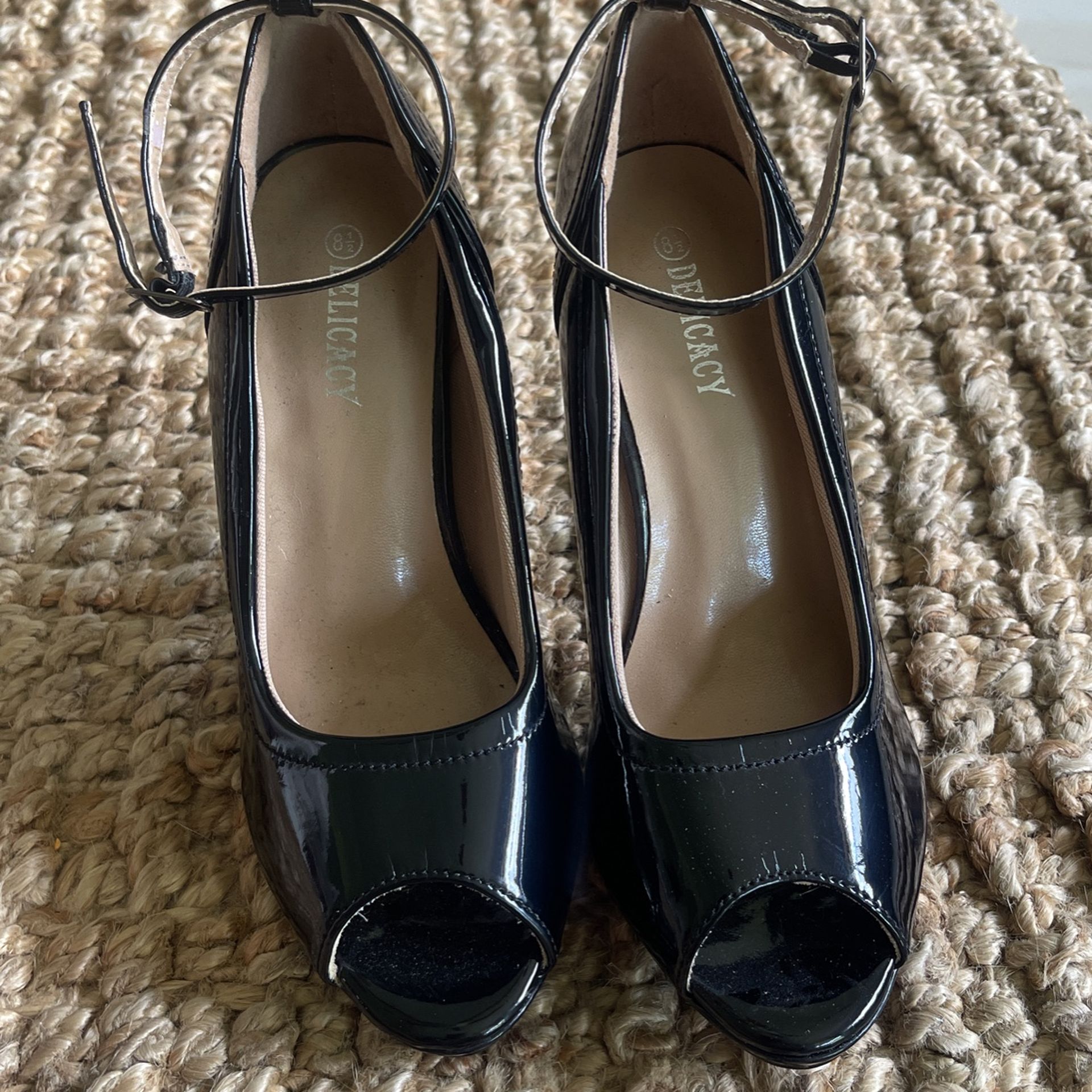 Brand New Black Pumps-8 1/2