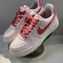 NIKE WOMANS AI FORCE 1 LOW “VALENTINE DAY”