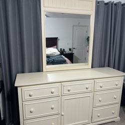 Dresser With A Mirror (No Delivery!!!)
