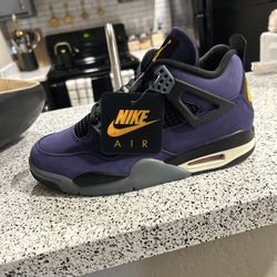 💯% authentic Retro Jordan 4